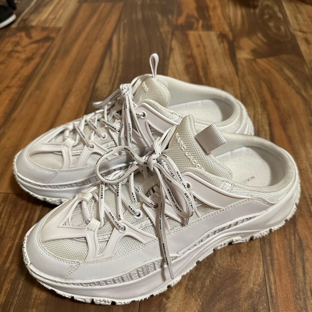 Marc Jacobs Stylish White Slipper Sneakers